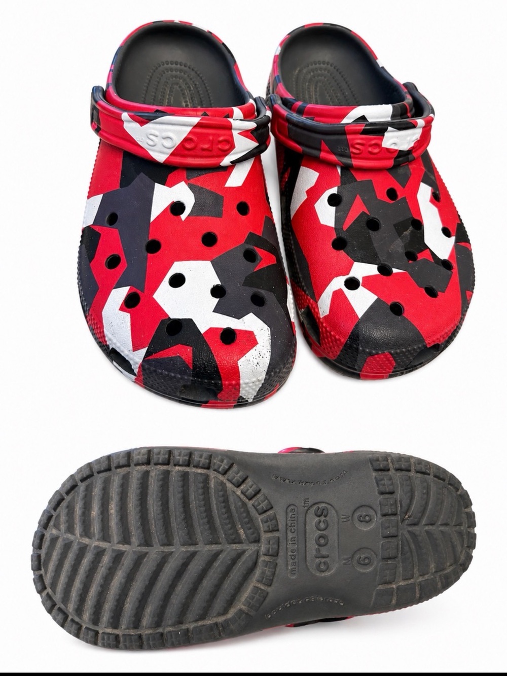 CROCS Kids' Camo-Print Clogs in Red, Black & White